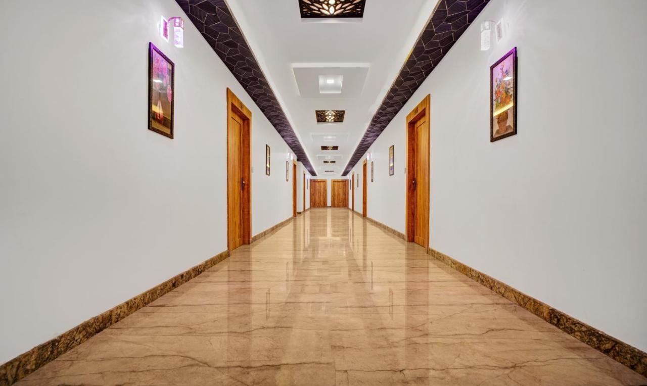 Hotel Eagle Inn Удайпур Экстерьер фото
